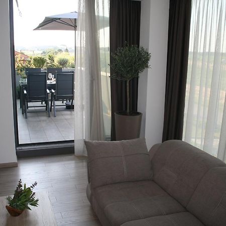 Olive Charm Apartment Умаг Екстериор снимка