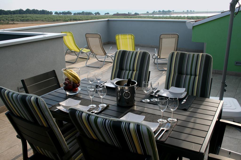 Olive Charm Apartment Умаг Екстериор снимка