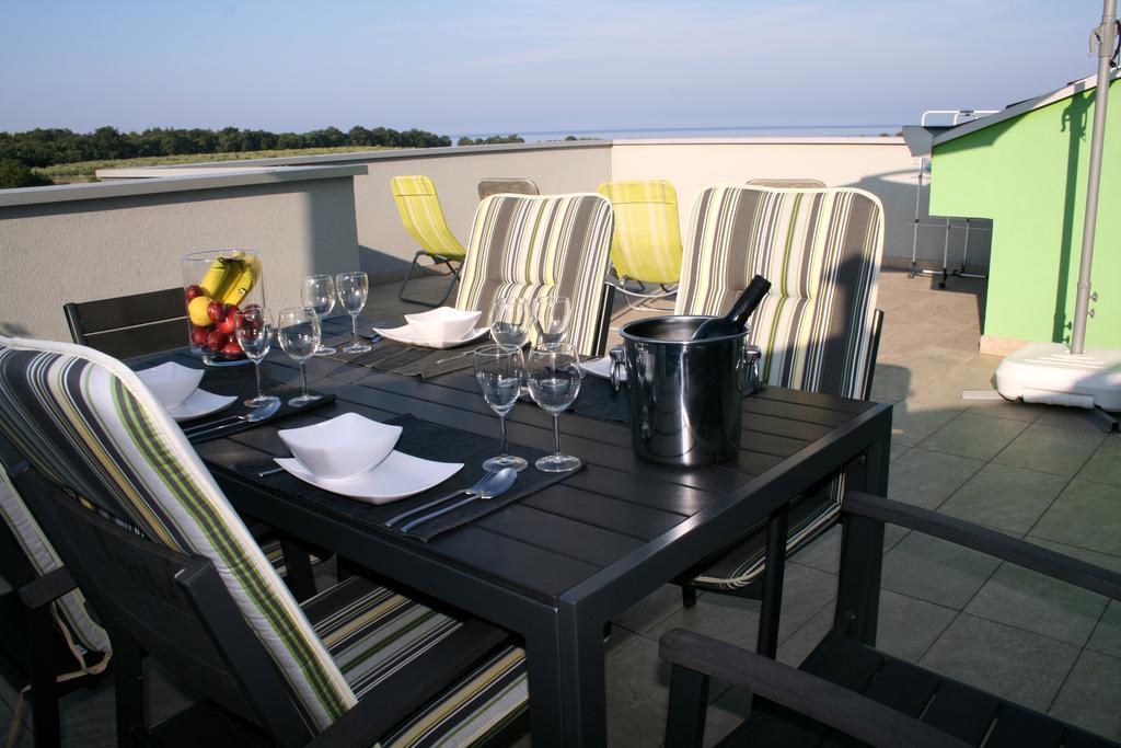 Olive Charm Apartment Умаг Екстериор снимка