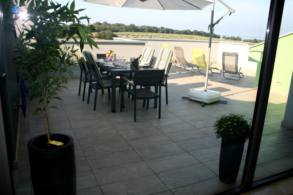 Olive Charm Apartment Умаг Екстериор снимка